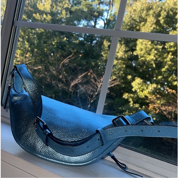 “Like New” COACH Metallic Fanny Pack/Crossbody - Picture 3 of 9